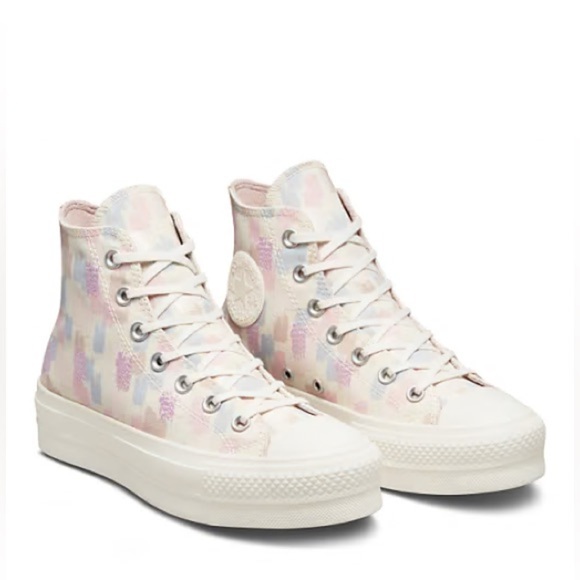 NIB Converse Chuck Taylor All Star Lift printed Sneakers in Artic Size: 6